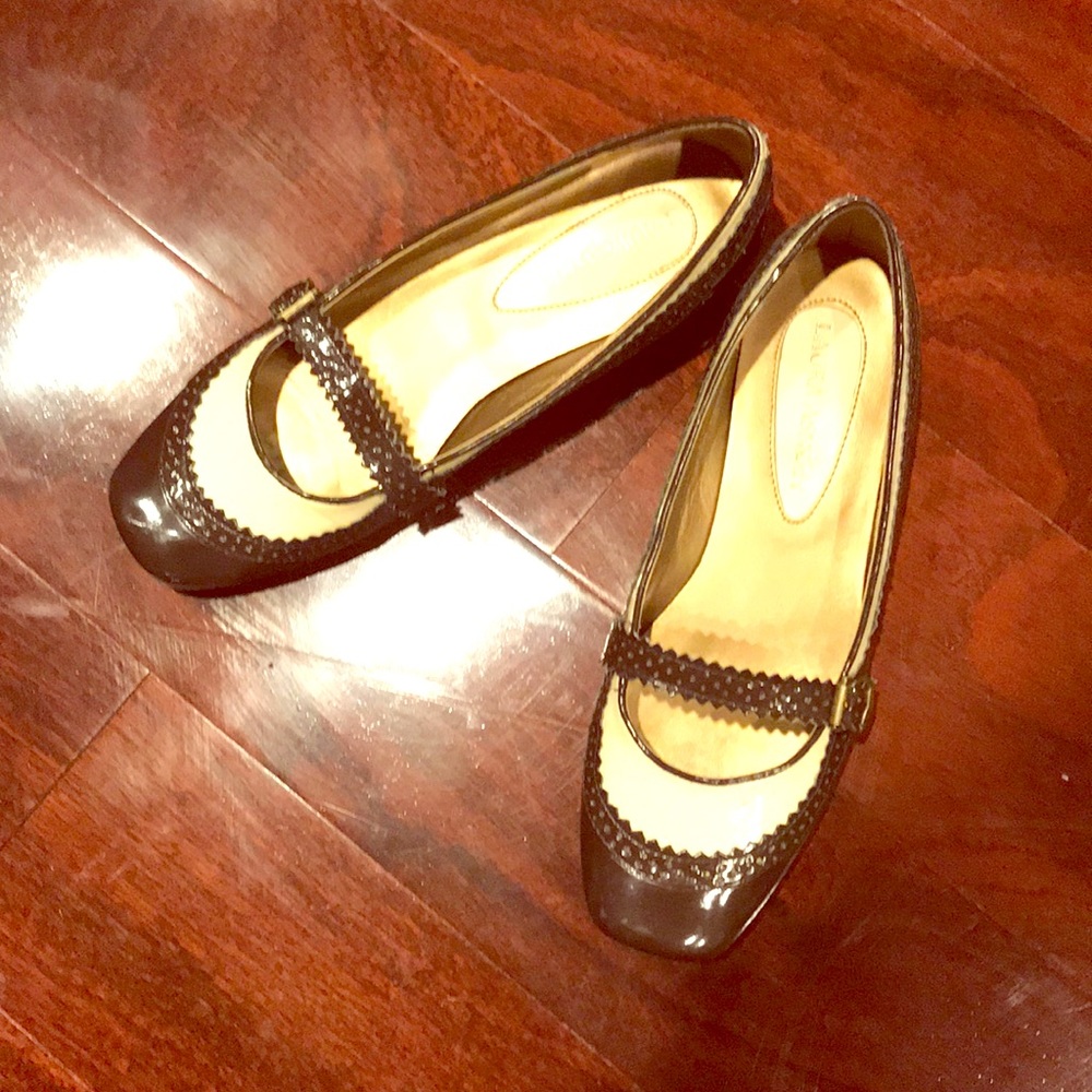LAURA ASHLEY FLATS - SIZE 8M Womens